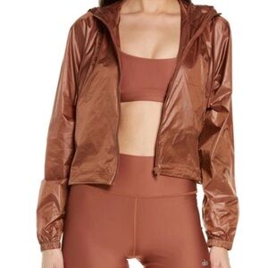 ALO Yoga Sprinter Hooded Cropped Windbreaker Jacket Rust SMALL